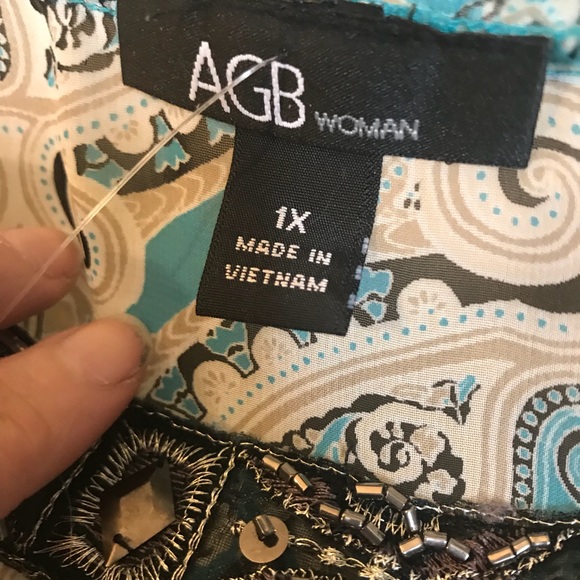 Blue printed top with jeweled  detail - Picture 2 of 2